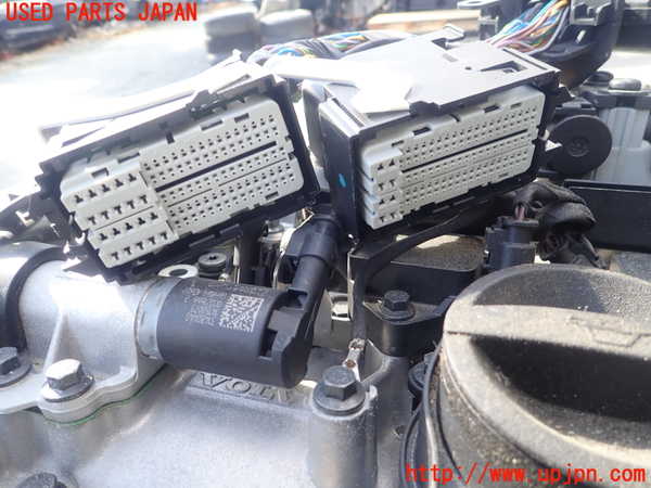 1UPJ-35992010]ボルボ・V40 クロスカントリー(MB420XC)エンジン B4204T11 4WD 中古_m0004.jpg