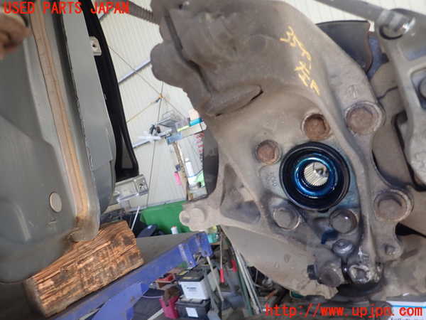 1UPJ-35994295]ボルボ・V40 クロスカントリー(MB420XC)左フロントナックルハブ 中古_m0001.jpg