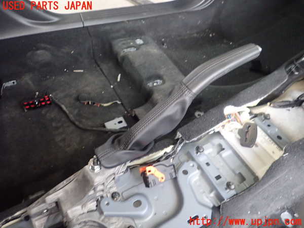 1UPJ-35997550]ボルボ・V40 クロスカントリー(MB420XC)サイドブレーキレバー 中古_m0001.jpg
