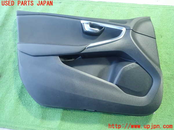 1UPJ-35991264]ボルボ・V40 クロスカントリー(MB420XC)左前ドア内張り 中古_m0001.jpg