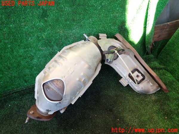 1UPJ-36002042]レクサス・RX450h(GYL10W)エキマニ2 触媒 マニバーター 中古_m0002.jpg