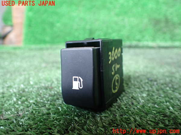 1UPJ-36006310]レクサス・RX450h(GYL10W)スイッチ5 (給油口) 中古_m0001.jpg