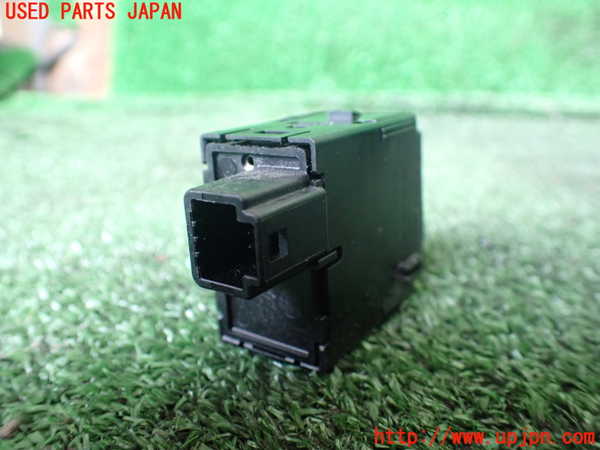 1UPJ-36006310]レクサス・RX450h(GYL10W)スイッチ5 (給油口) 中古_m0002.jpg