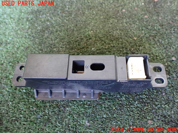 1UPJ-36006850]レクサス・RX450h(GYL10W)空気清浄機 中古_m0002.jpg