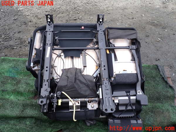 1UPJ-36007405]レクサス・RX450h(GYL10W)右リアシート 中古_m0005.jpg