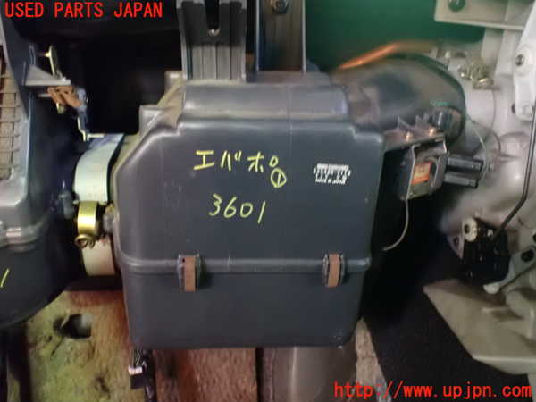 5UPJ-36016081]ロードスター(NA6CE)エバポレーター1 中古_m0001.jpg