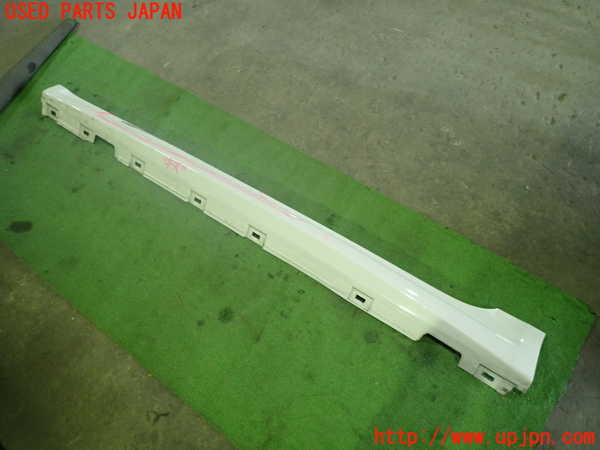 1UPJ-36021392]アウディ・A5 スポーツバック(F5CVKL)左サイドステップ 中古_m0001.jpg