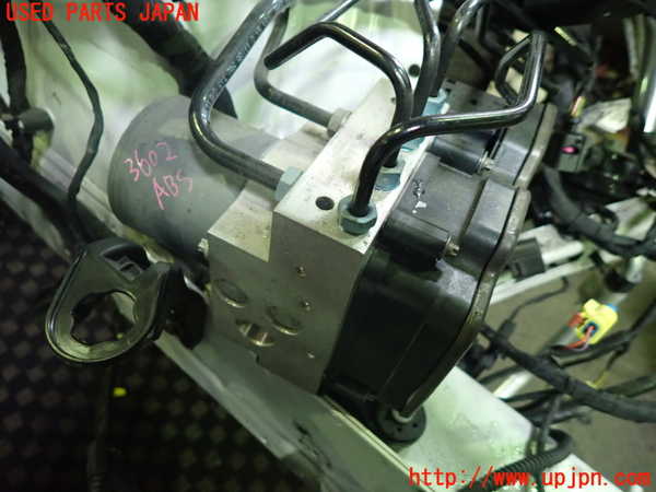 1UPJ-36024040]アウディ・A5 スポーツバック(F5CVKL)ABSアクチュエーター 中古_m0001.jpg