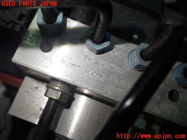 1UPJ-36024040]アウディ・A5 スポーツバック(F5CVKL)ABSアクチュエーター 中古_m0002.jpg