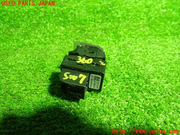 1UPJ-36026312]アウディ・A5 スポーツバック(F5CVKL)スイッチ7 (トランク) 中古_m0002.jpg