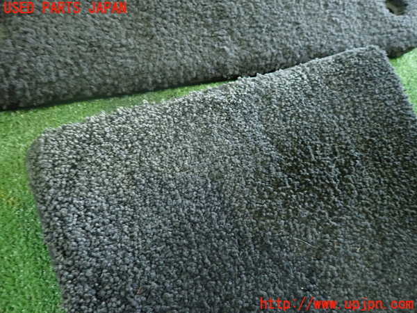 1UPJ-36027800]アウディ・A5 スポーツバック(F5CVKL)フロアマット 中古_m0002.jpg