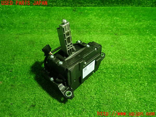 1UPJ-36027555]アウディ・A5 スポーツバック(F5CVKL)ATシフトレバー 中古_m0001.jpg