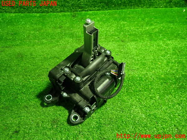 1UPJ-36027555]アウディ・A5 スポーツバック(F5CVKL)ATシフトレバー 中古_m0003.jpg