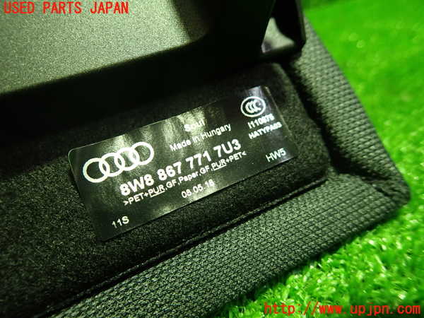 1UPJ-36027762]アウディ・A5 スポーツバック(F5CVKL)トノカバー2 中古_m0002.jpg