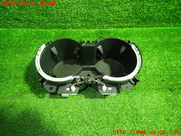 1UPJ-36027810]アウディ・A5 スポーツバック(F5CVKL)ドリンクホルダー 中古_m0001.jpg