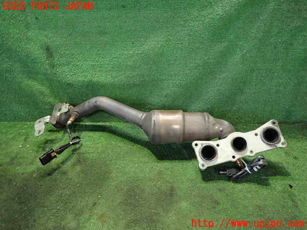 2UPJ-36032041]BMW 528i(FR30)エキマニ1 (触媒 マニバーター) 中古 (F10)_m0002.jpg