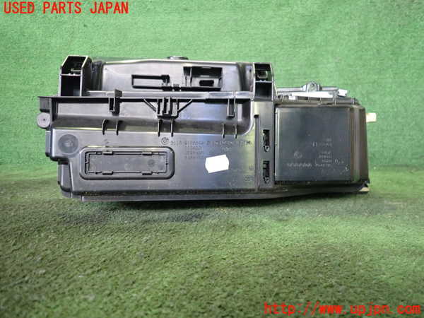 2UPJ-36037516]BMW 528i(FR30)グローブボックス1 中古 (F10)_m0004.jpg
