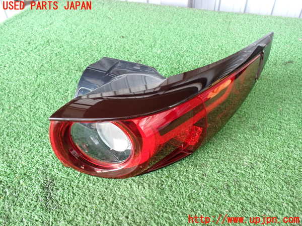 2UPJ-36041530]CX-5(KF2P)右テールランプ 中古_m0001.jpg
