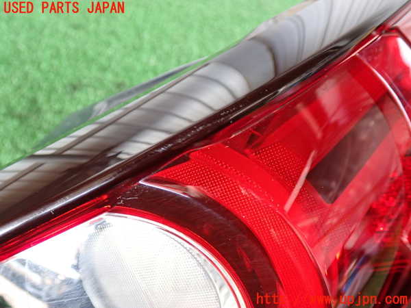 2UPJ-36041530]CX-5(KF2P)右テールランプ 中古_m0002.jpg