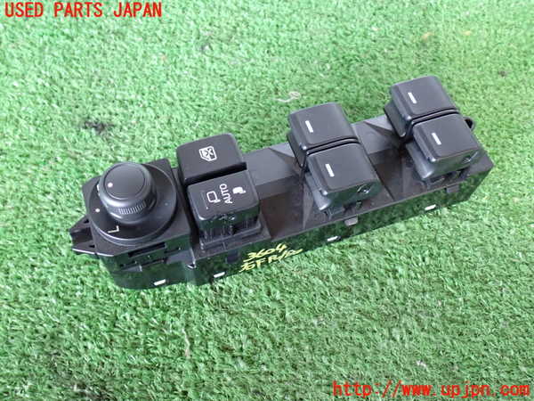 2UPJ-36046240]CX-5(KF2P)右前パワーウィンドウスイッチ 中古_m0001.jpg