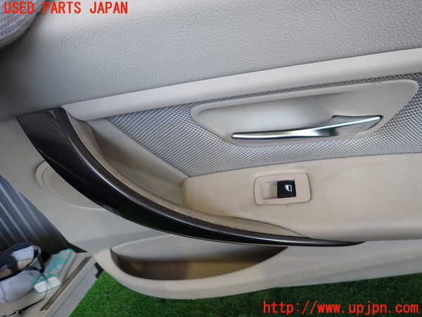 2UPJ-36051294]BMW 320d ツーリング(3D20)(F31)右後ドア内張り 中古_m0002.jpg