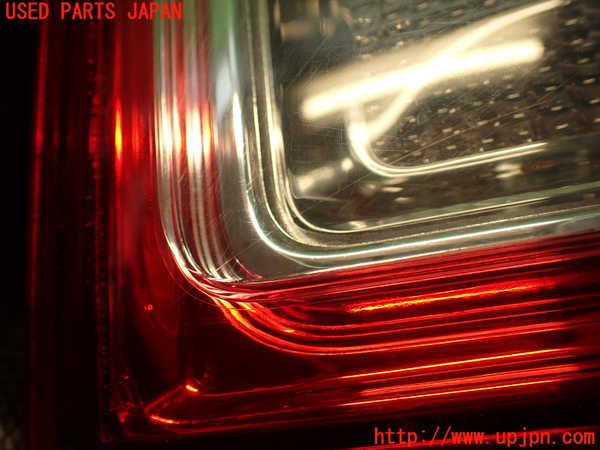 2UPJ-36061530]ジープ・コンパス(MK49)右テールランプ 中古_m0004.jpg