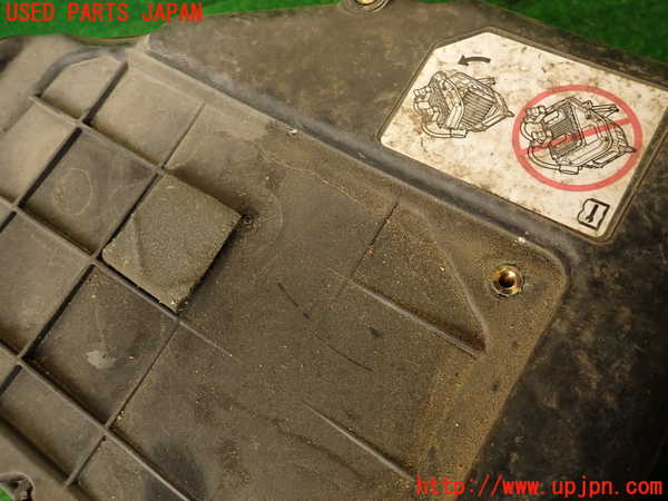 2UPJ-36062560]ジープ・コンパス(MK49)エアクリーナーボックス 中古_m0003.jpg