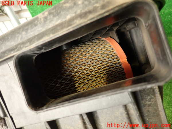 2UPJ-36062560]ジープ・コンパス(MK49)エアクリーナーボックス 中古_m0004.jpg