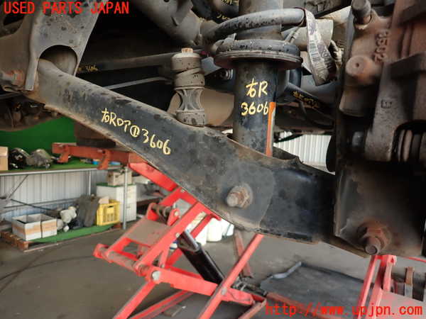 2UPJ-36065200]ジープ・コンパス(MK49)右リアロアアーム1 中古_m0001.jpg