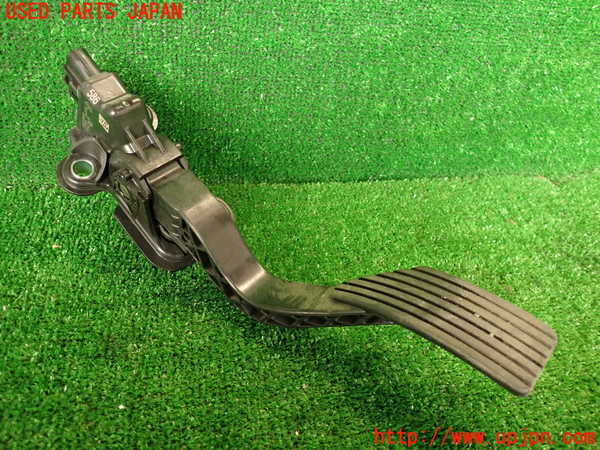 2UPJ-36066382]ジープ・コンパス(MK49)センサー2(アクセルペダル) 中古_m0001.jpg