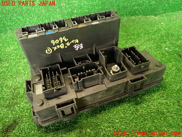 2UPJ-36066741]ジープ・コンパス(MK49)ヒューズボックス1 中古_m0002.jpg