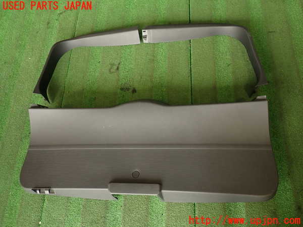 2UPJ-36061578]ジープ・コンパス(MK49)バックドア内張り 中古_m0001.jpg