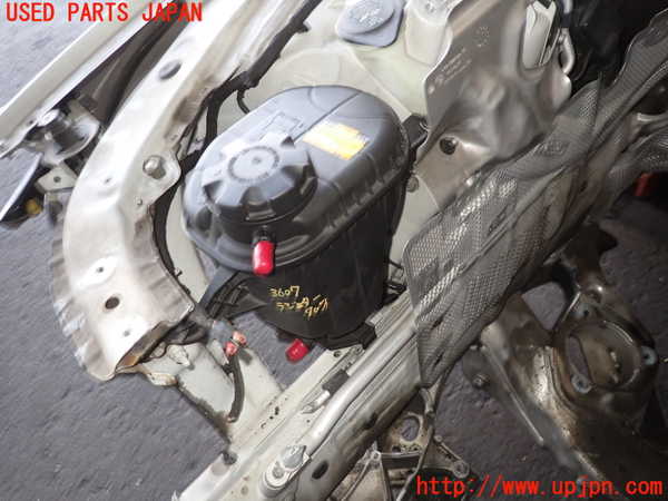 2UPJ-36072410]BMW 528i ツーリング(MU30)ラジエータータンク 中古 (F11)_m0001.jpg