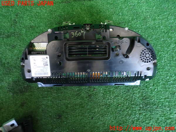 2UPJ-36076170]BMW 528i ツーリング(MU30)スピードメーター 中古 (F11)_m0002.jpg