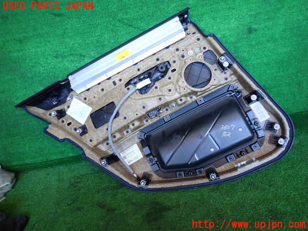 2UPJ-36071294]BMW 528i ツーリング(MU30)右後ドア内張り 中古 (F11)_m0004.jpg