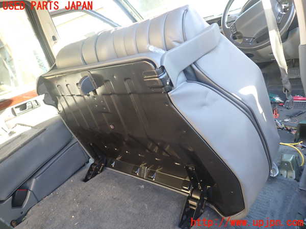 5UPJ-36097145]ランドローバー・レンジローバー(LP60D)右2列目シート 中古_m0005.jpg