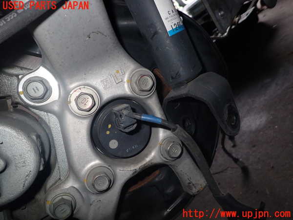 1UPJ-36104295]レクサス・IS300h(AVE30)左フロントナックルハブ 中古_m0002.jpg