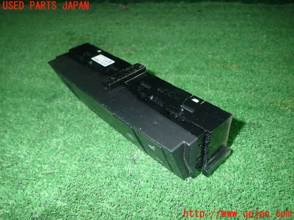 1UPJ-36106307]レクサス・IS300h(AVE30)スイッチ2(シートエアコン ステアリングヒーター) 中古_m0002.jpg