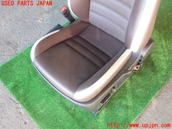 5UPJ-36107065]レクサス・IS300h(AVE30)助手席シート 中古_m0003.jpg
