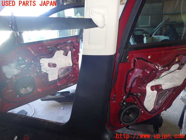 1UPJ-36107665]レクサス・IS300h(AVE30)右センターピラートリム 中古_m0001.jpg