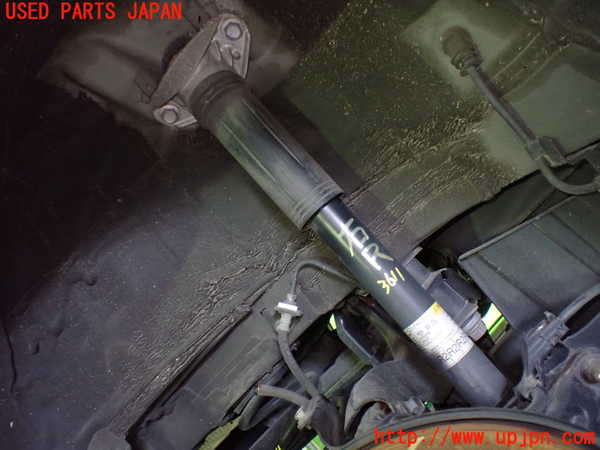 1UPJ-36115070]C-HRハイブリッド(ZYX10)右リアショックアブソーバー 中古_m0001.jpg