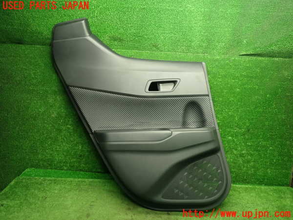 1UPJ-36111324]C-HRハイブリッド(ZYX10)左後ドア内張り 中古_m0001.jpg