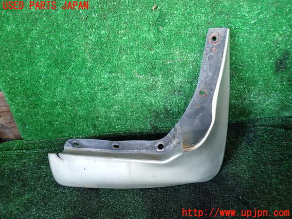 1UPJ-36121450]ハイエースワゴン100系(RZH101G)右フロントマッドガード(泥除け) 中古_m0002.jpg