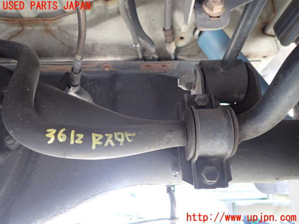 1UPJ-36125445]ハイエースワゴン100系(RZH101G)リアスタビライザー 中古_m0001.jpg