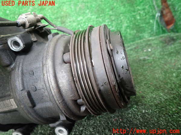 1UPJ-36126025]ハイエースワゴン100系(RZH101G)エアコンコンプレッサー 中古_m0003.jpg