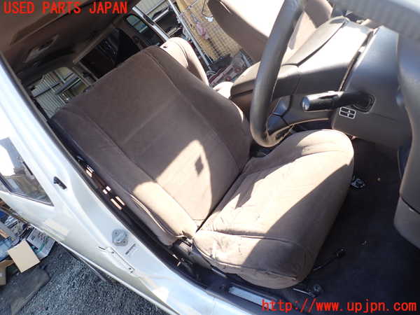 1UPJ-36127035]ハイエースワゴン100系(RZH101G)運転席シート 中古_m0001.jpg
