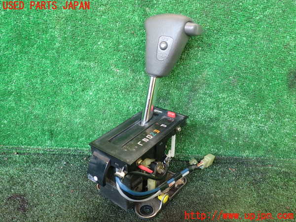 1UPJ-36127555]ハイエースワゴン100系(RZH101G)ATシフトレバー 中古_m0001.jpg