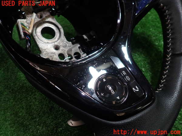 1UPJ-36137855]N-BOX カスタム(エヌ ボックス カスタム)(JF3)ステアリングホイール 中古_m0002.jpg