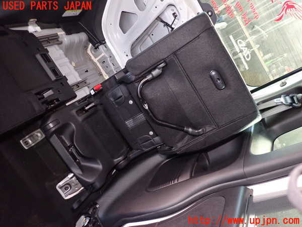 1UPJ-36137175]N-BOX カスタム(エヌ ボックス カスタム)(JF3)左2列目シート 中古_m0004.jpg
