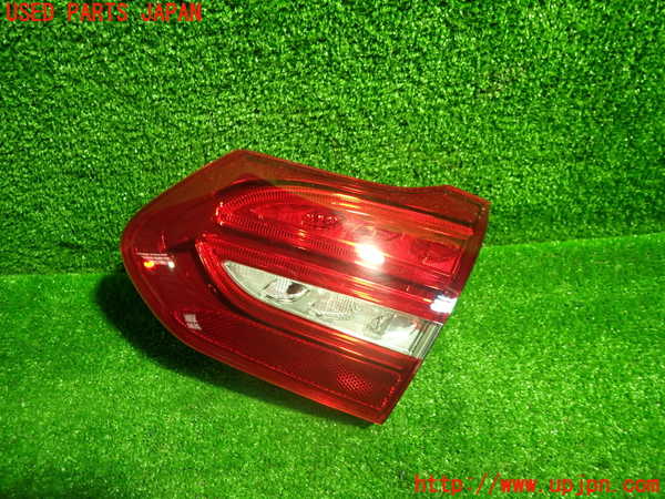 1UPJ-36141550]ベンツ C200 ステーションワゴン(205242C)(205)右リアフィニッシャー 中古_m0001.jpg